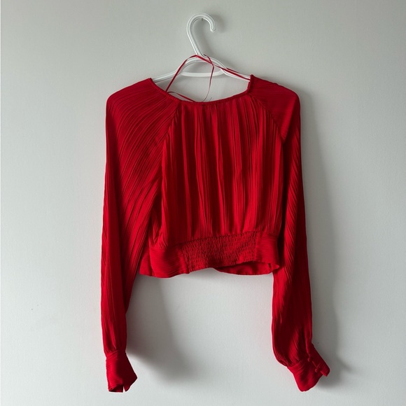 Dynamite Pleated Crop Blouse with Twisted Front - Picture 6 of 7